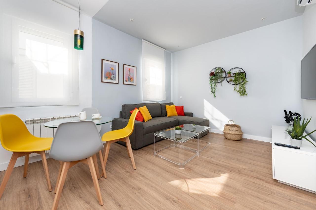 Bright Apartment- 1bd 1bth- Alonso Cano Apartment