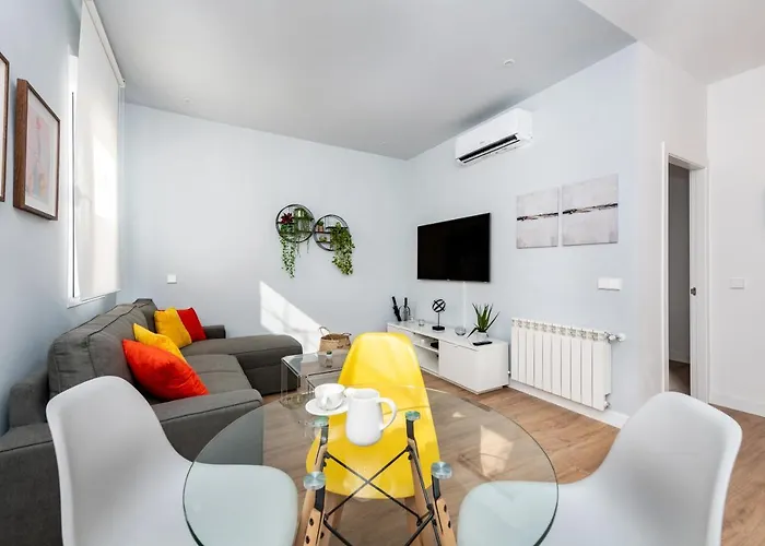 Bright Apartment- 1Bd 1Bth- Alonso Cano